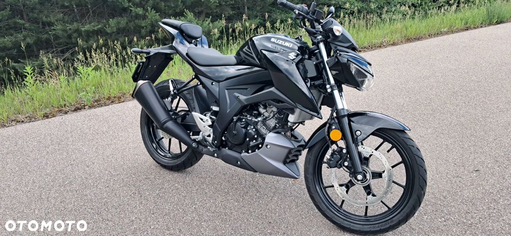 Suzuki GSX - 3