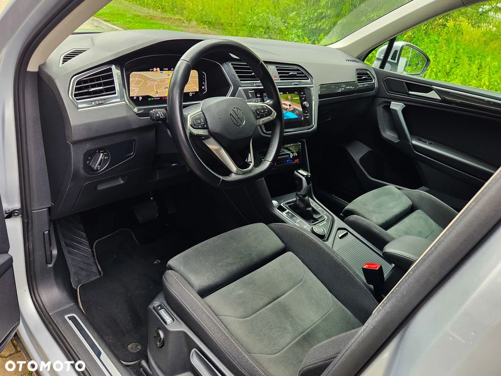 Volkswagen Tiguan 2.0 TSI 4Mot Elegance DSG - 22
