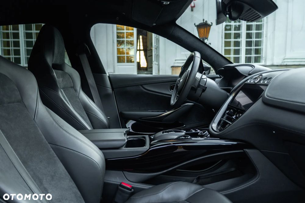 Aston Martin DBX707 - 23