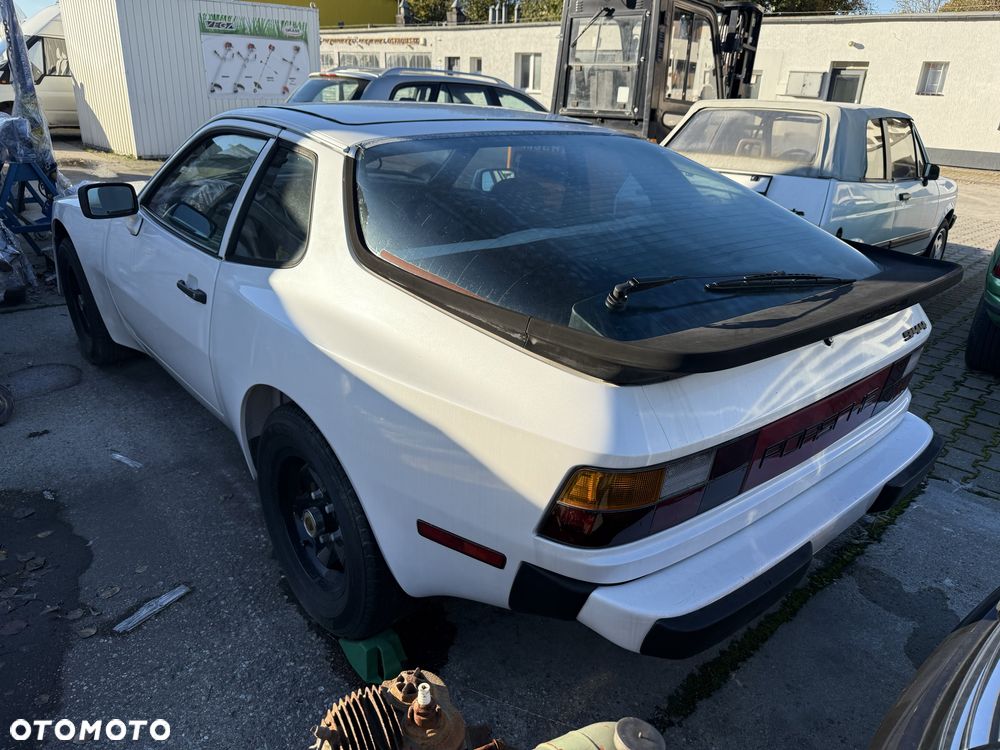 Porsche 944 - 4