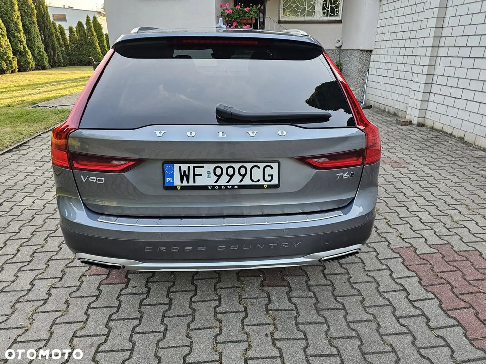 Volvo V90 Cross Country T6 AWD Pro - 17