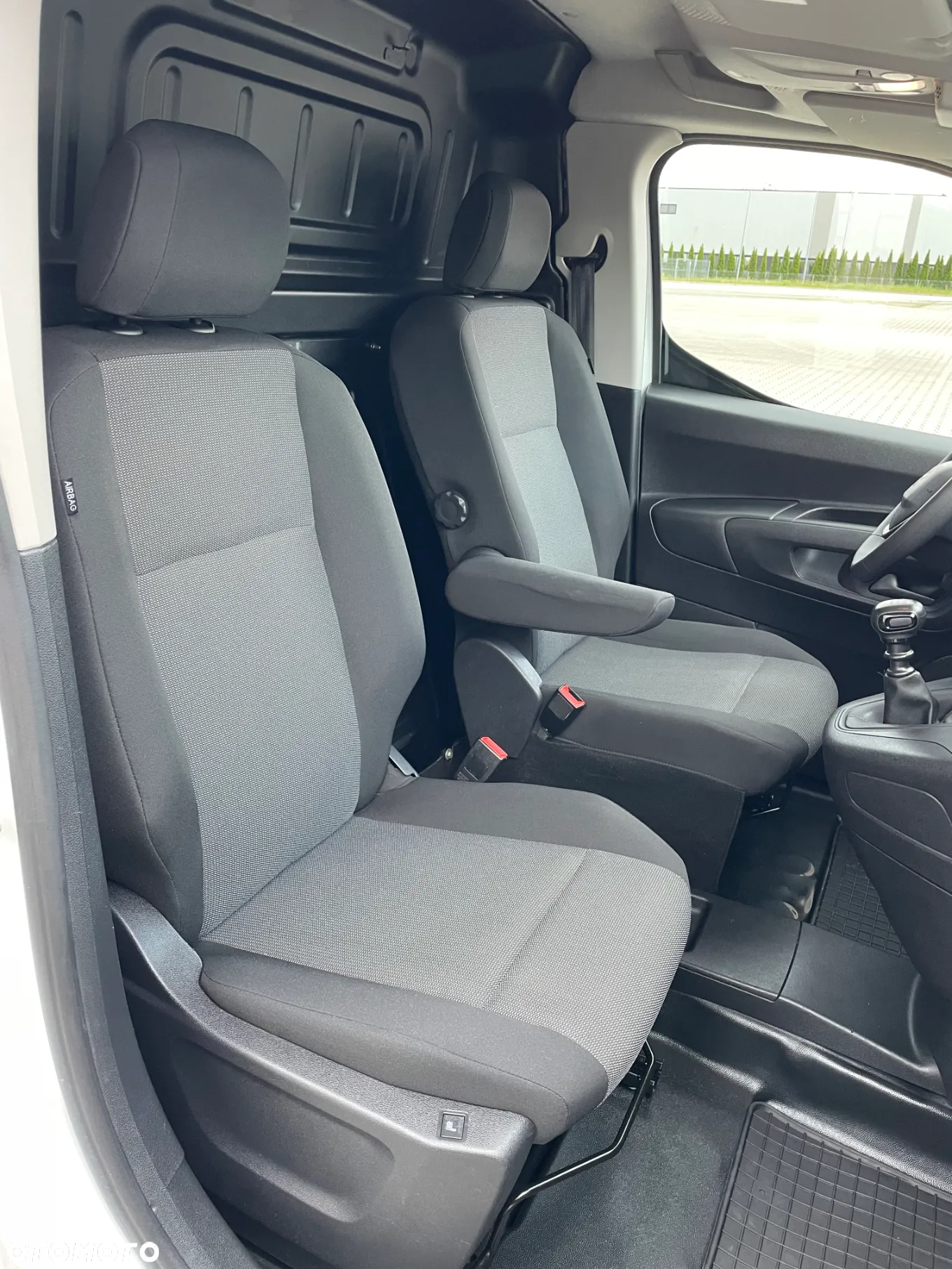 Peugeot Partner 1.5 BlueHDI L2 Pro (bryg.) - 12
