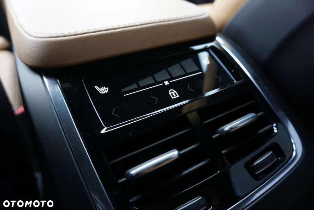 Volvo XC 90 - 19