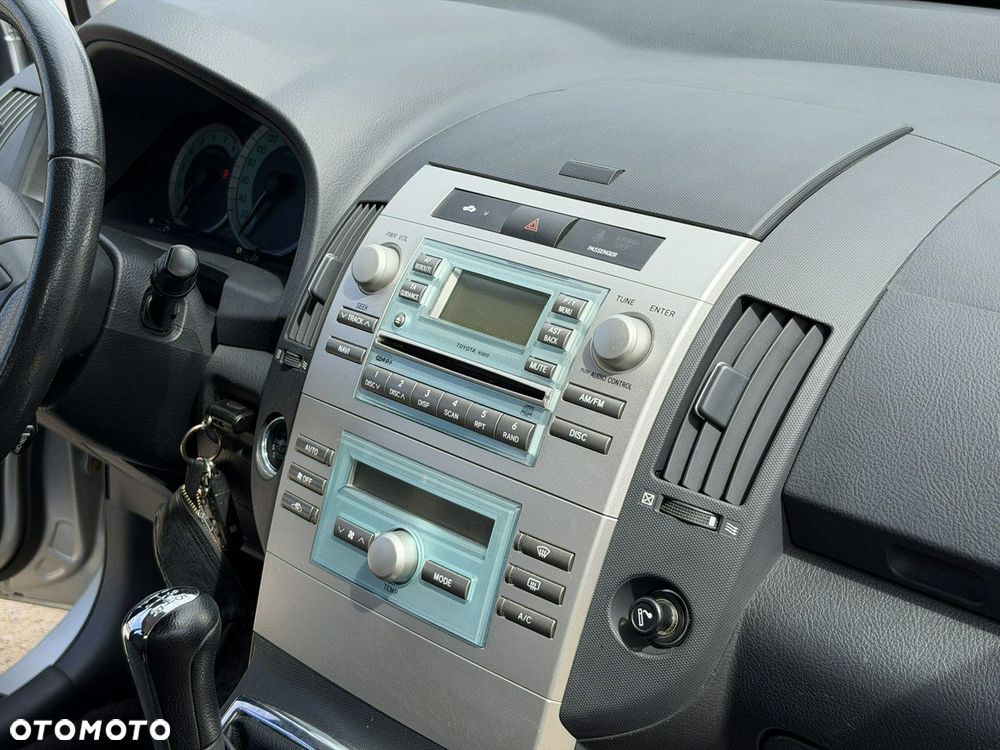 Toyota Corolla Verso - 20