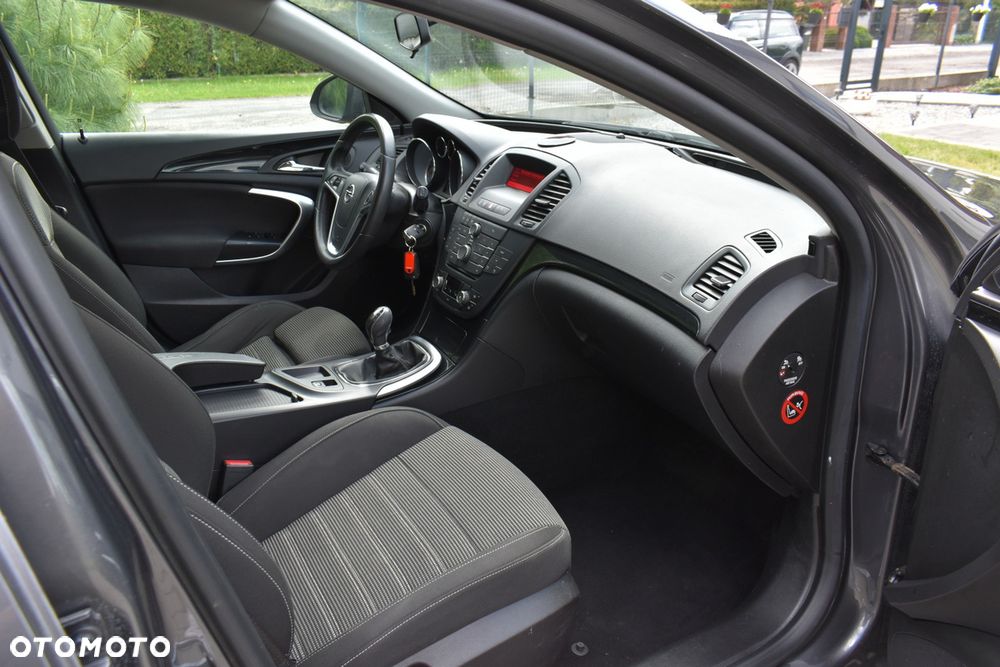 Opel Insignia - 15