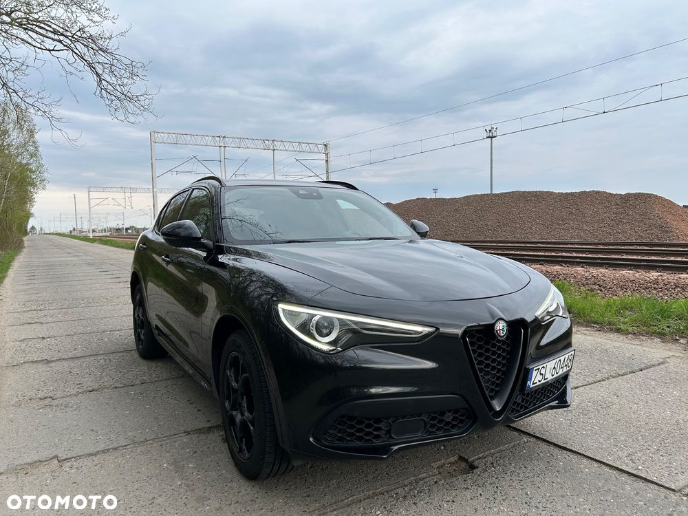 Alfa Romeo Stelvio 2.0 Turbo 16V AT8-Q4 Executive - 4