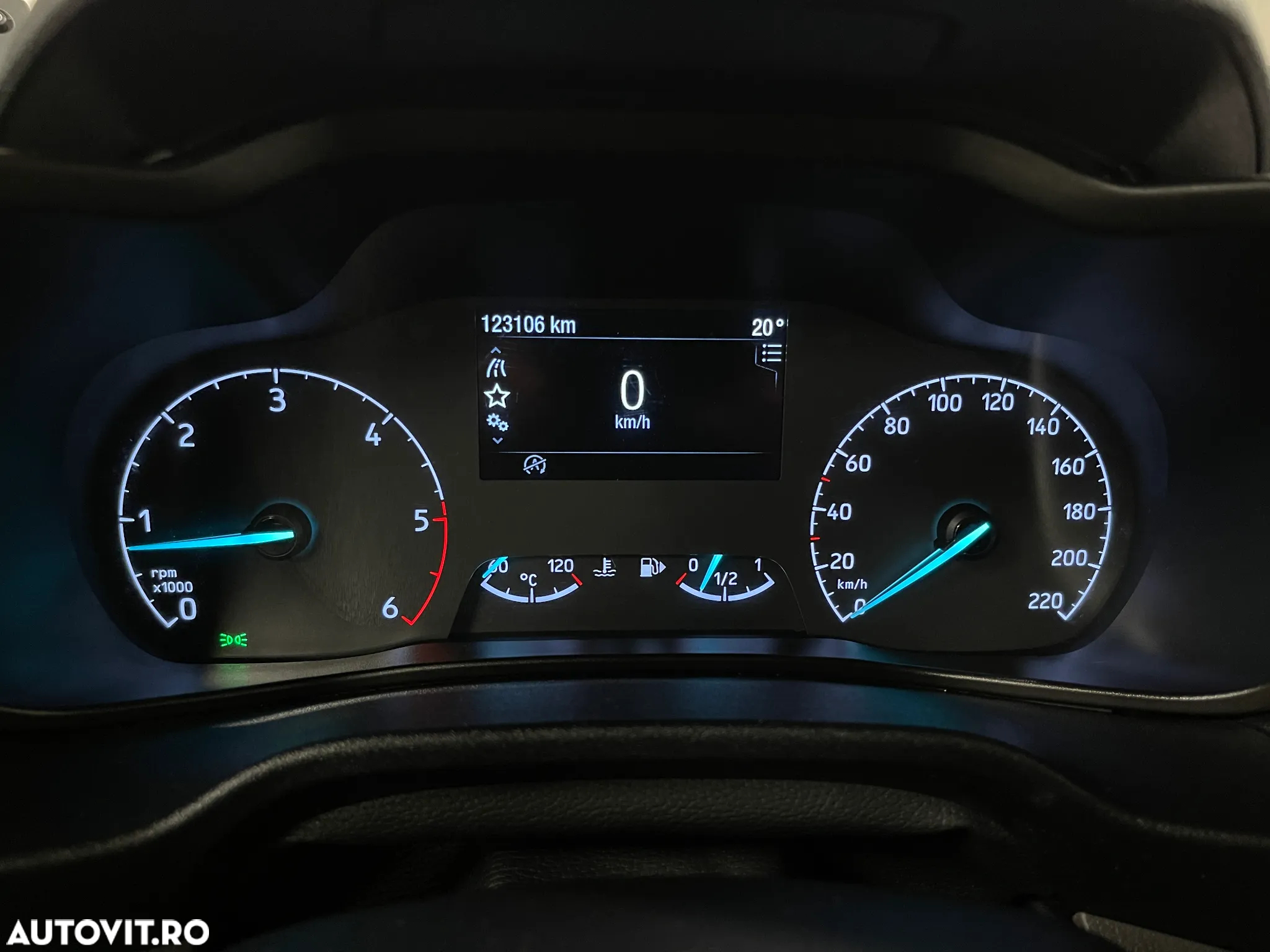 Ford Transit Connect - 18
