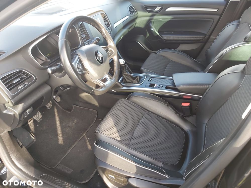 Renault Megane ENERGY TCe 130 BOSE EDITION - 16