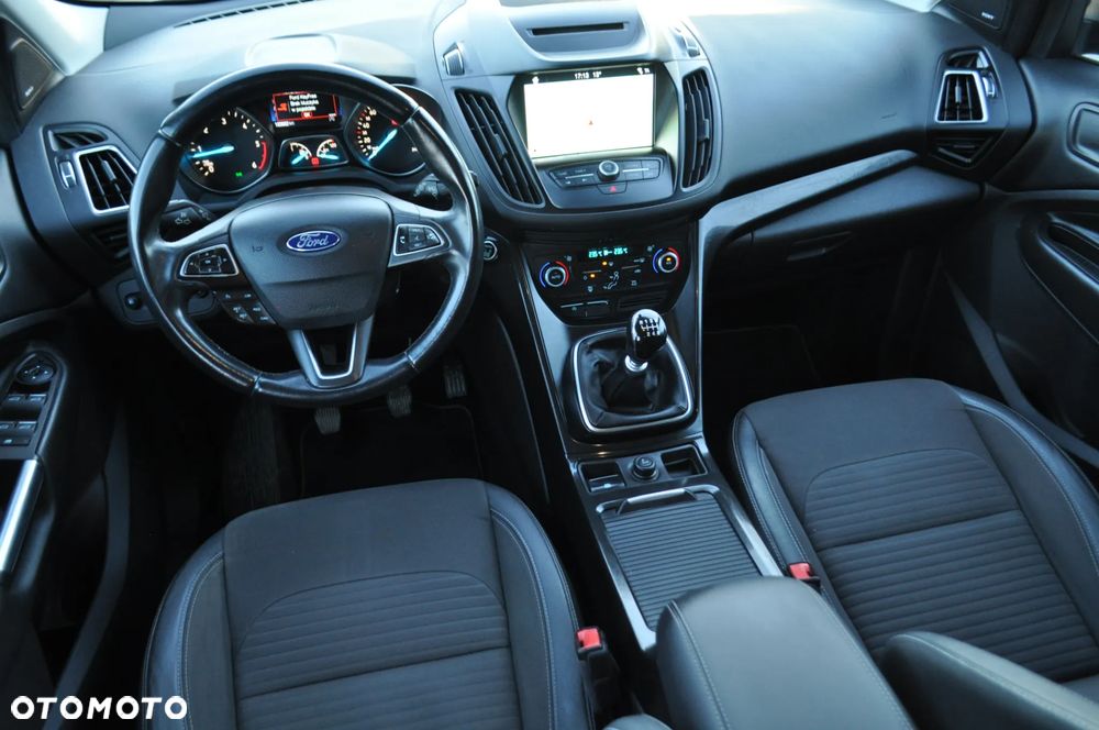 Ford Kuga 2.0 TDCi 2x4 Titanium - 14