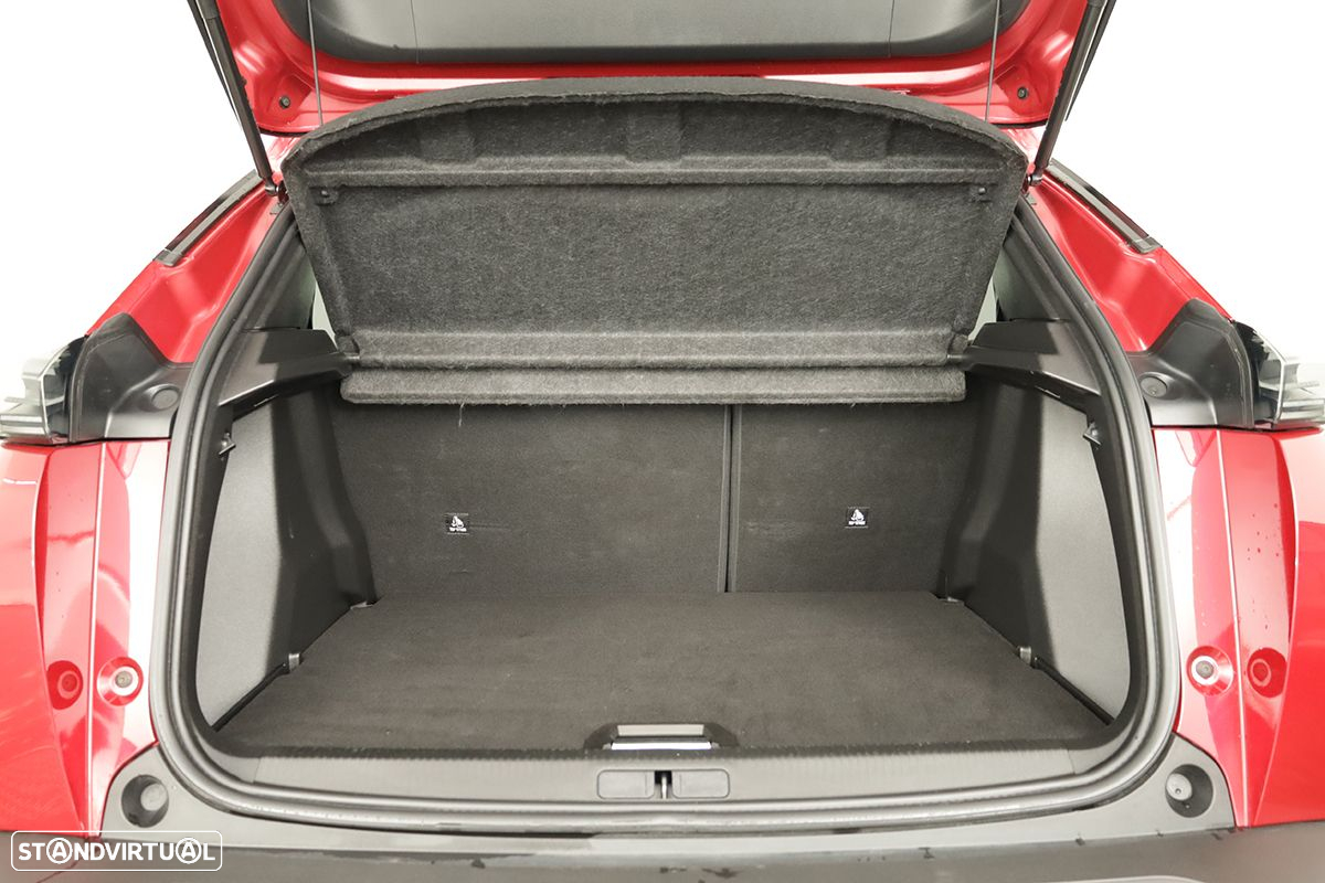 Peugeot 2008 1.2 PureTech Allure EAT8 - 25