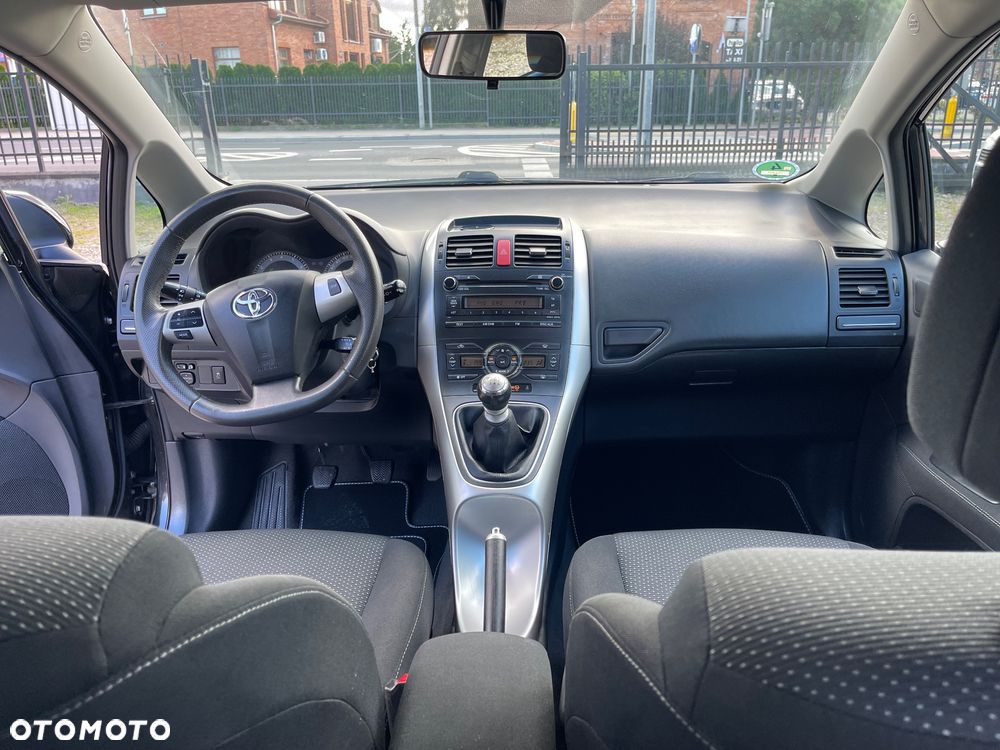Toyota Auris - 9