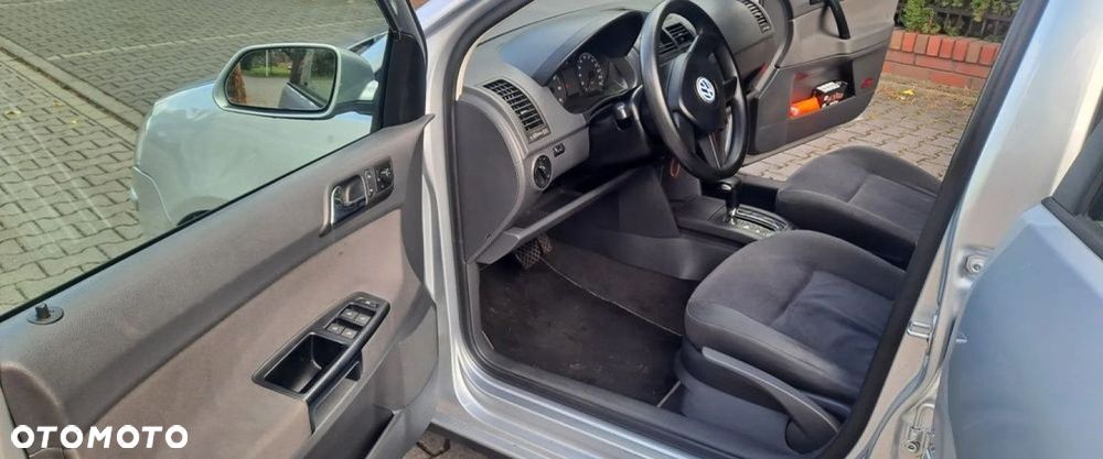 Volkswagen Polo - 5