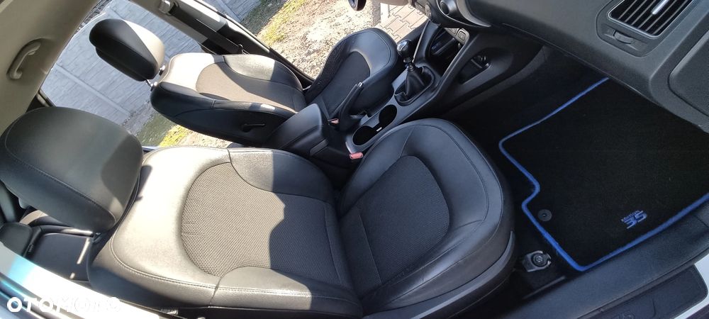 Hyundai ix35 - 22