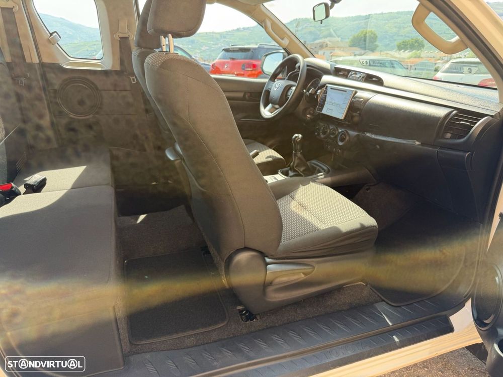 Toyota Hilux 4x4 Cabine Dupla S&S Comfort - 11
