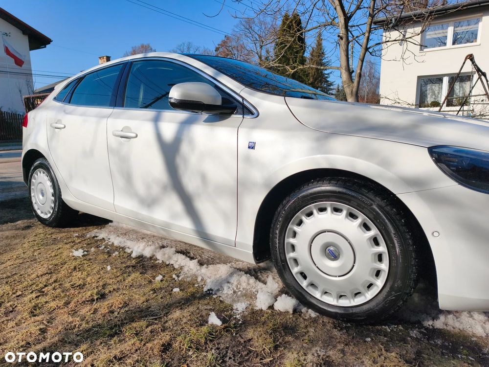 Volvo V40 D4 Drive-E Ocean Race - 10