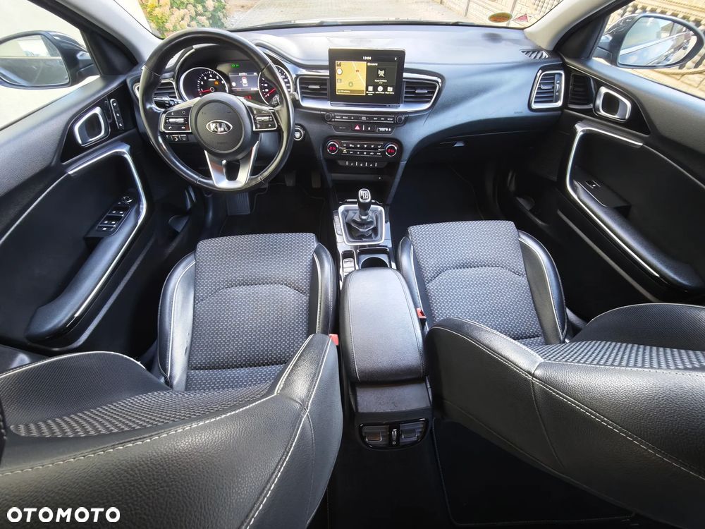 Kia Ceed 1.4 T-GDI OPF Platinum Edition - 24