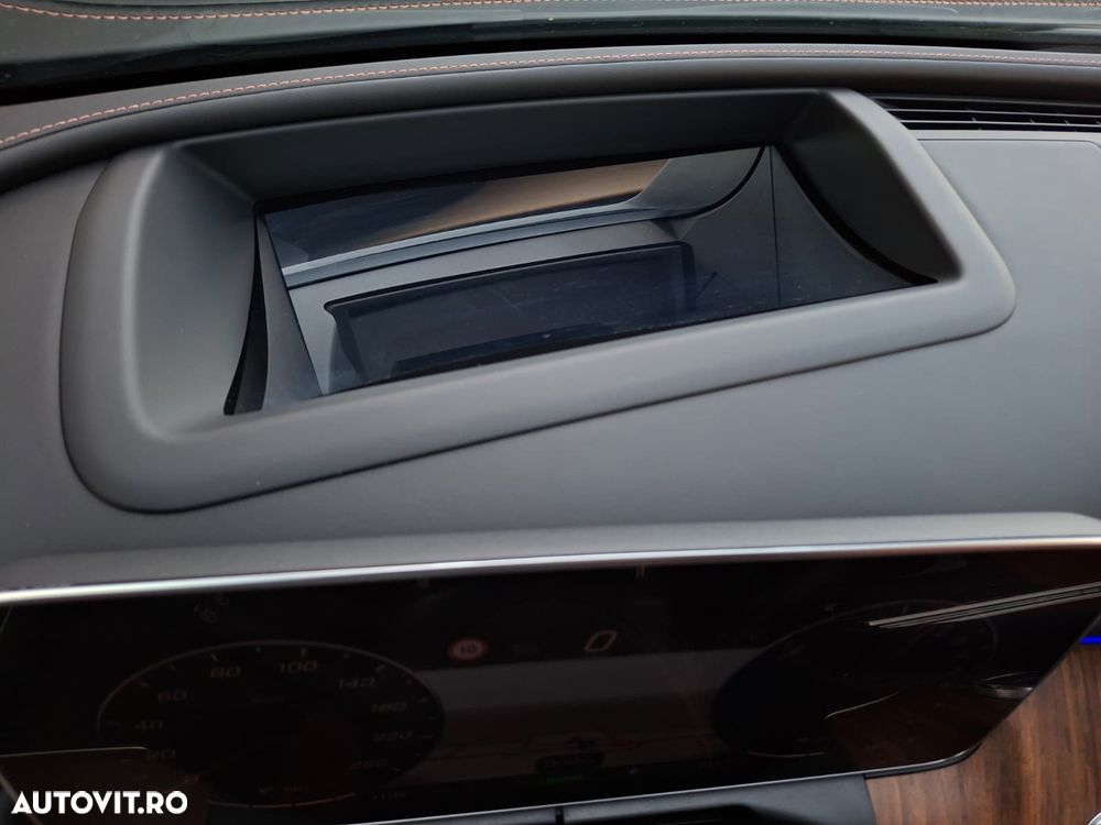 Mercedes-Benz C 300 e 4MATIC PHEV - 32