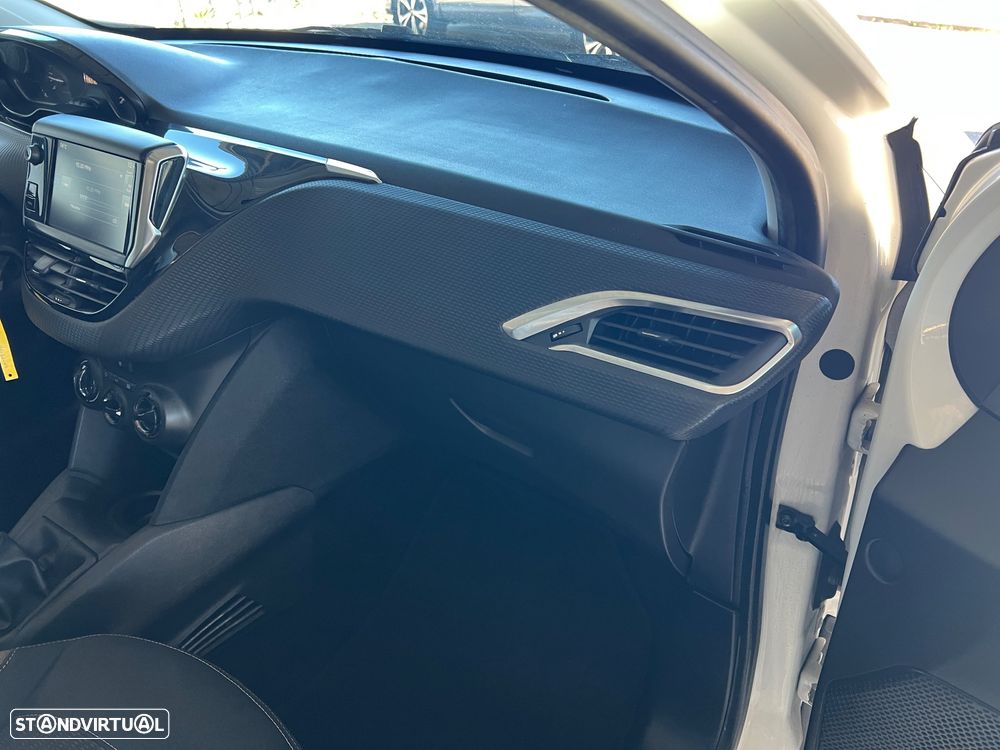 Peugeot 208 1.2 PureTech Style - 13