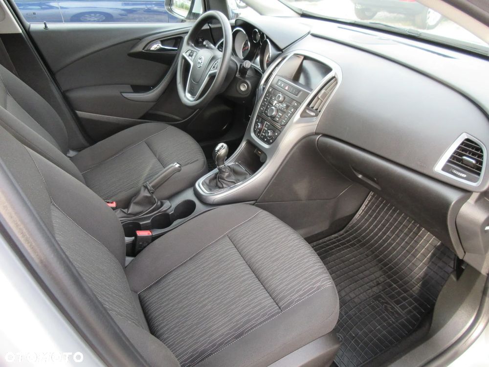 Opel Astra 1.6 Cosmo - 11