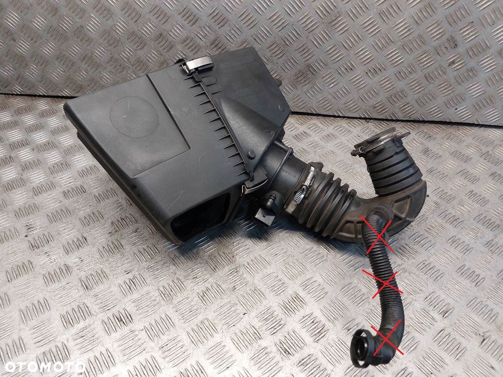 OBUDOWA FILTRA POWIETRZA  PRZEPŁYWOMIERZ RURA DOLOT AUDI A6 C6 2.0 TDI - 1