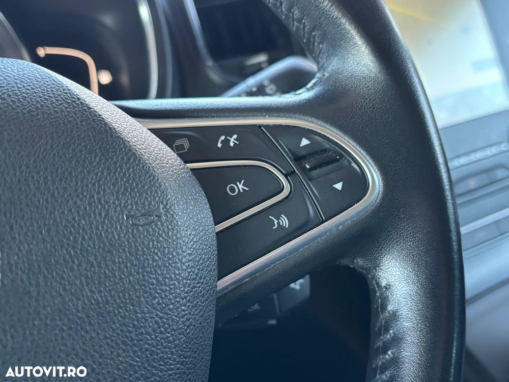 Renault Grand Scenic - 23