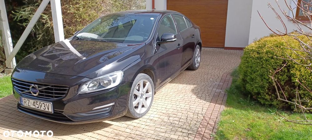 Volvo S60 D2 Drive-E Dynamic Edition (Momentum) - 2