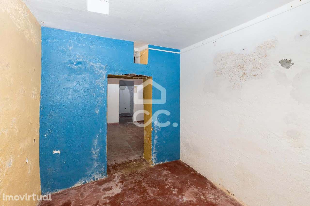 Apartamento T1 de Rés-do-Chão em Edifício Centenário Bifamiliar | Borb - Grande imagem: 5/21