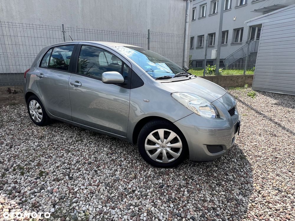 Toyota Yaris - 2