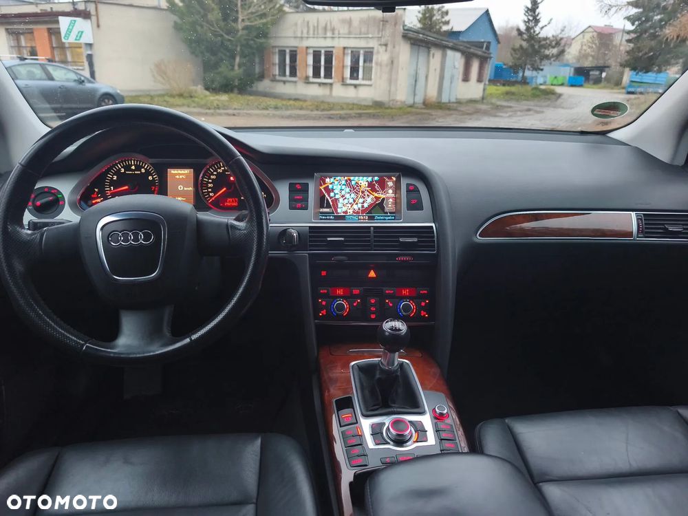 Audi A6 Avant 2.4 - 10