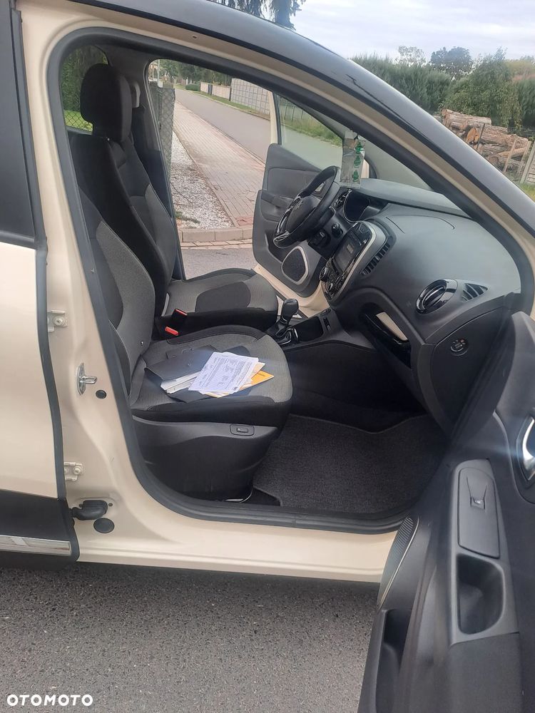 Renault Captur - 26
