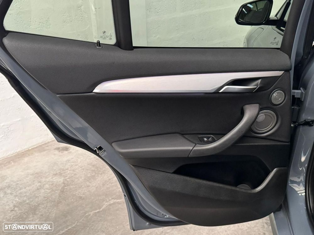 BMW X2 25 e xDrive Pack 50 anos M - 44