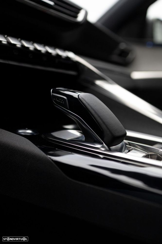 Peugeot 3008 1.6 Hybrid4 GT Pack e-EAT8 - 18