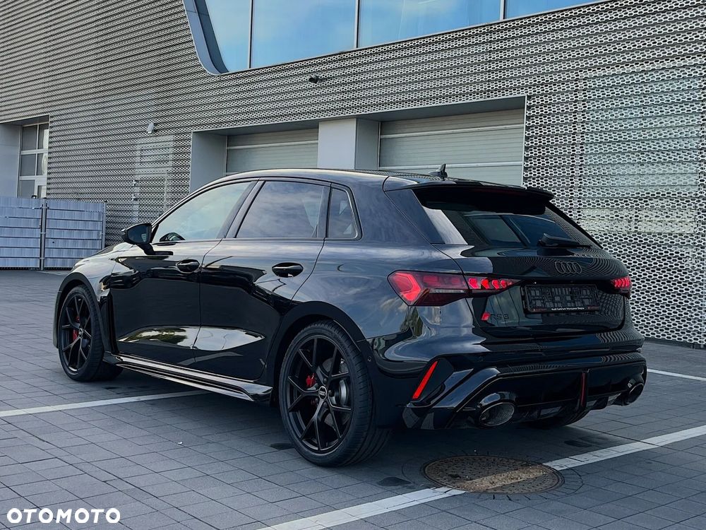 Audi RS3 Sportback - 18