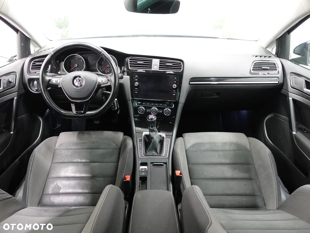 Volkswagen Golf 2.0 TDI SCR Highline - 28