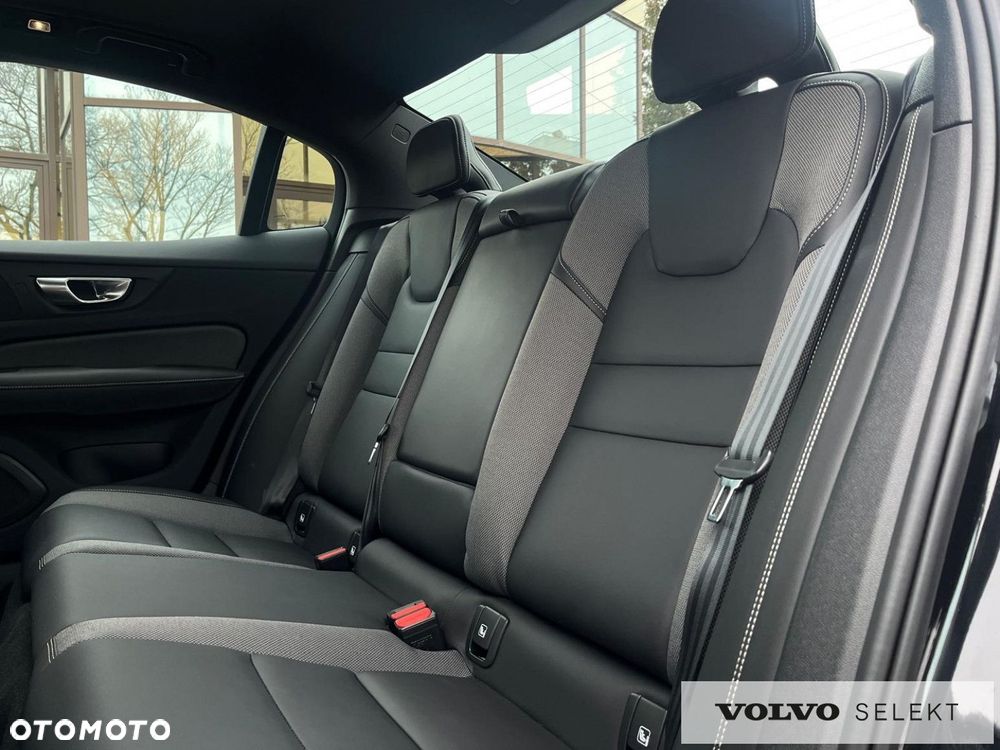 Volvo S60 - 17