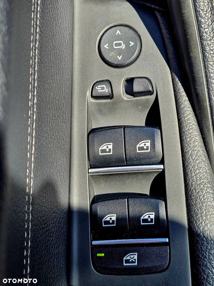 BMW Seria 5 520d Sport - 25