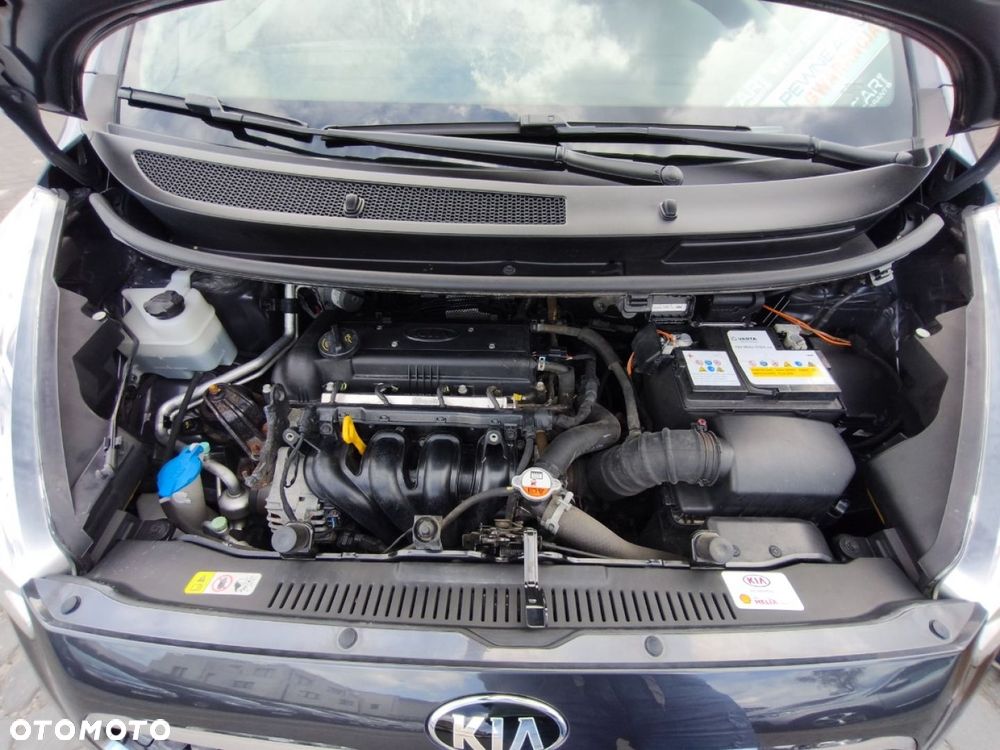 Kia Venga - 17