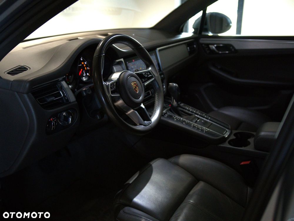 Porsche Macan Standard - 19