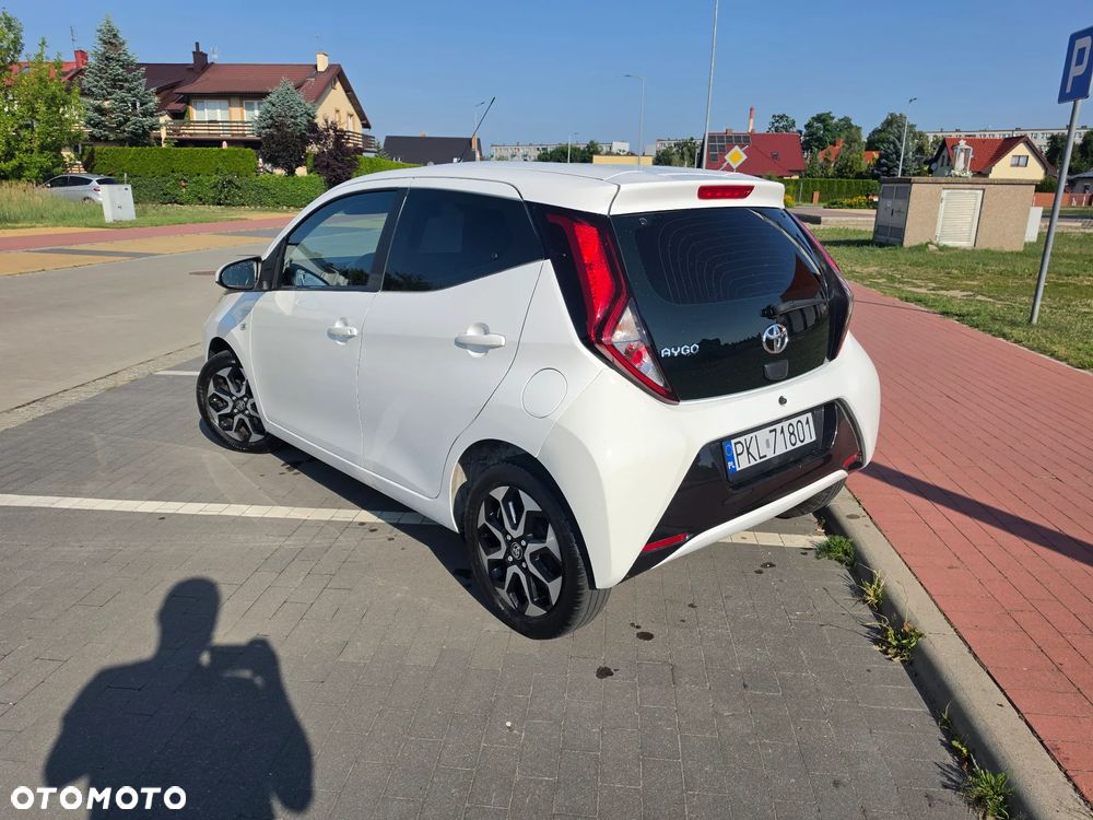 Toyota Aygo x-play - 5