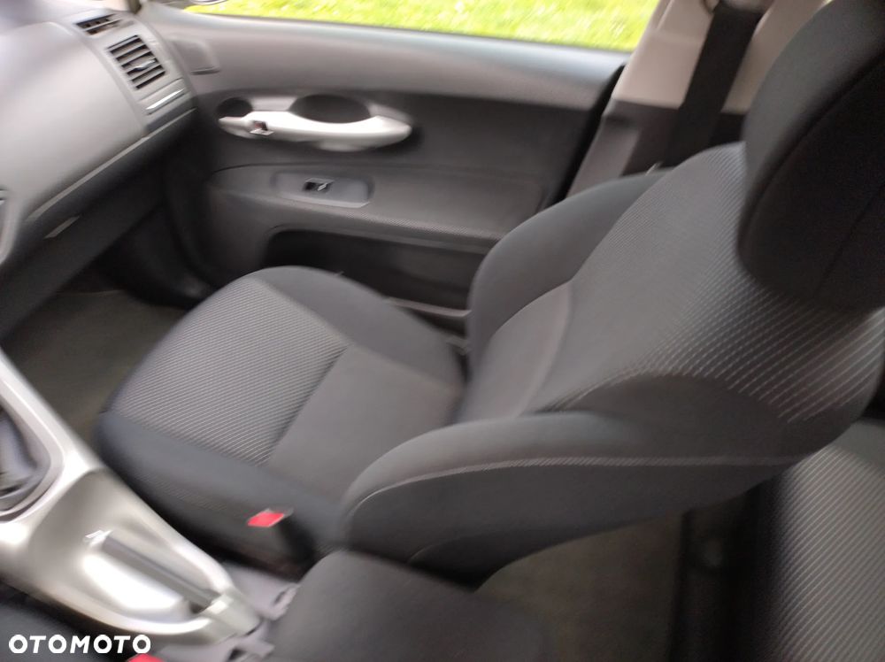 Toyota Auris 1.33 VVT-i - 30