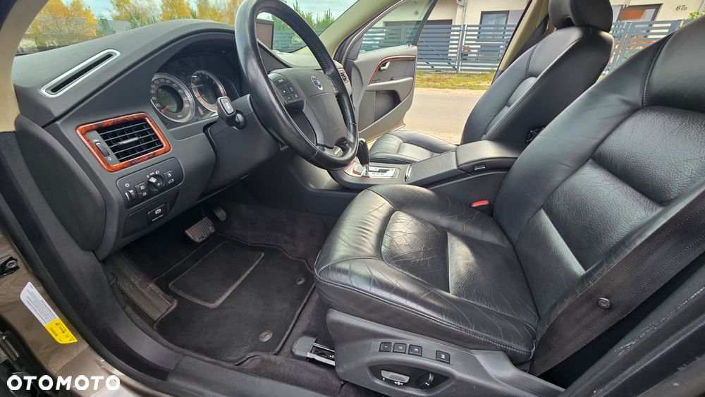 Volvo S80 V8 AWD Executive - 10
