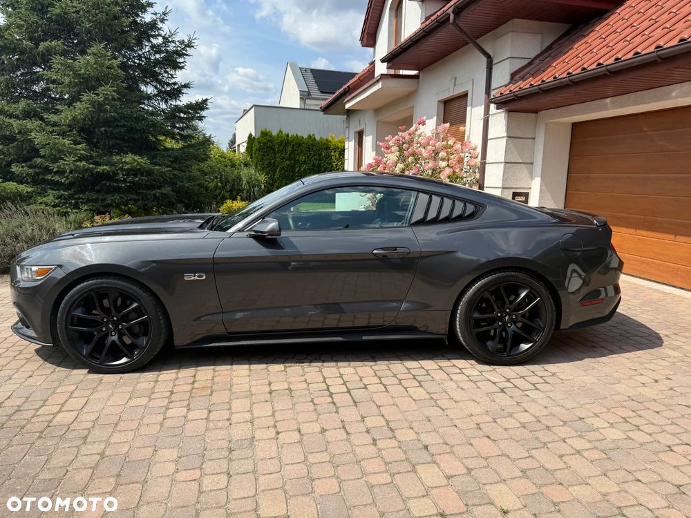 Ford Mustang 5.0 V8 GT - 21