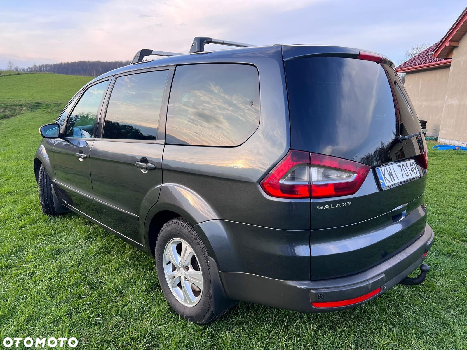 Ford Galaxy - 9