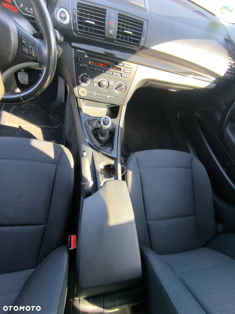 BMW Seria 1 - 21