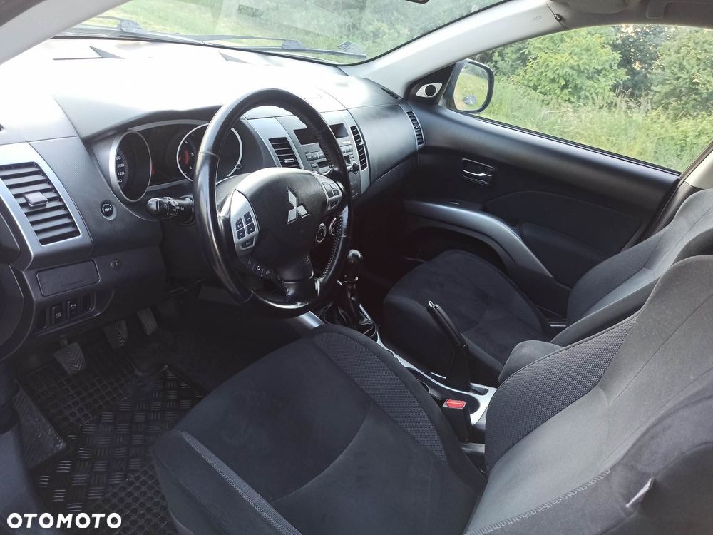 Mitsubishi Outlander 2.0 DID Intense - 13