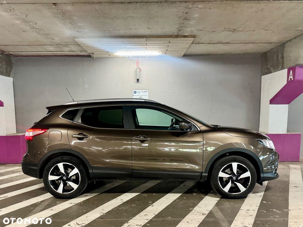 Nissan Qashqai - 2