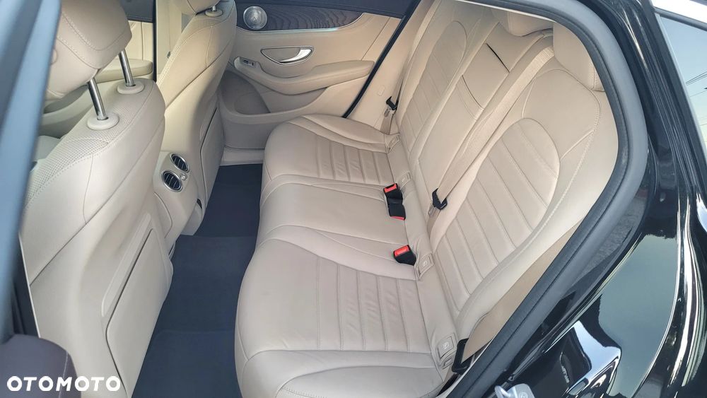 Mercedes-Benz GLC - 14