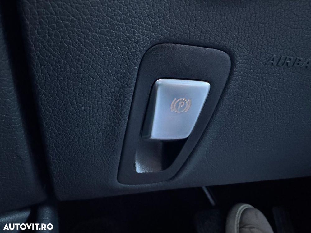 Mercedes-Benz E - 27