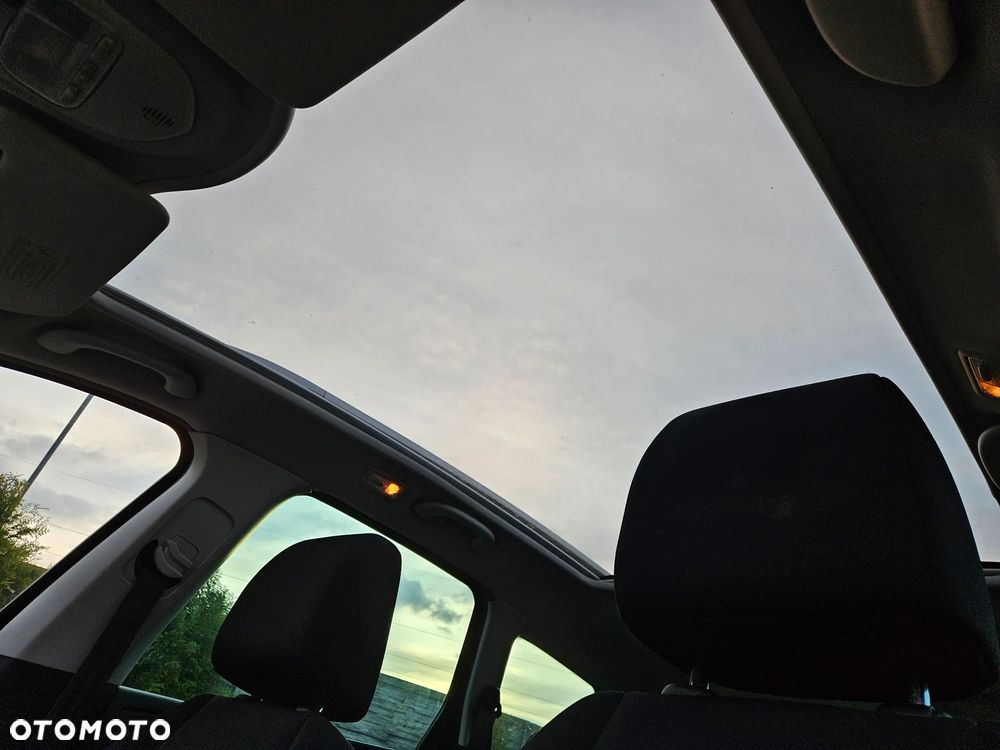 Peugeot 308 HDi FAP 140 Family - 26