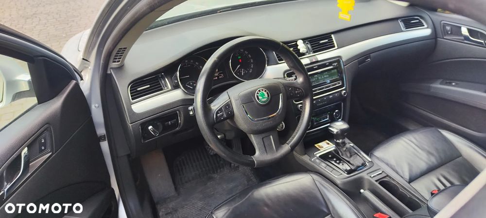 Skoda Superb 2.0 TDI DSG Ambition - 6